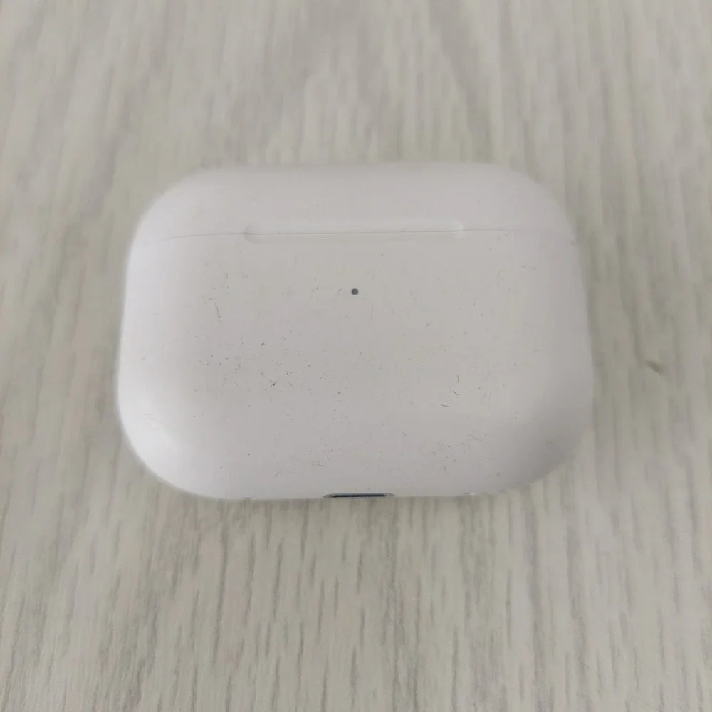 Apple AirPods Pro 2nd Gen A2968 Charging Case Only OS White USB-C MagSafe